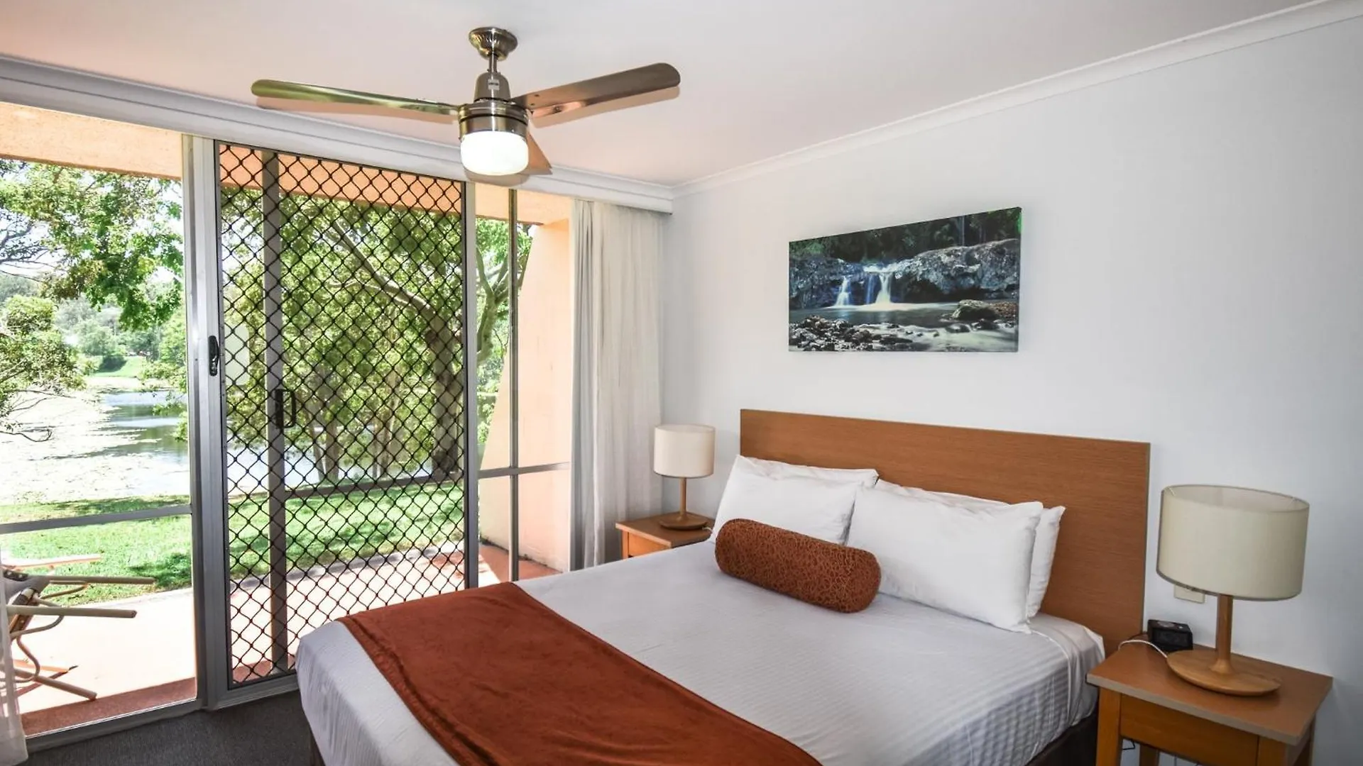 Aparthotel Cedar Lakes Country Resort Gold Coast Hinterland Advancetown